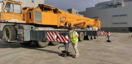 150000 kg Peso Liebherr LTM1300 Guindaste todo terreno Tadano TG-1000E 100T 50T Guindaste móvel