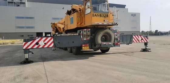 150000 kg Peso Liebherr LTM1300 Guindaste todo terreno Tadano TG-1000E 100T 50T Guindaste móvel
