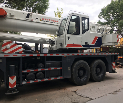 ZOOMLION QAY180 Guindaste de camião Guindaste móvel 70000 kg para o mercado chinês da construção
