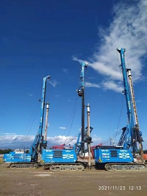 Máquina rotativa diesel Soilmec SR75 com diâmetro de perfuração de 1500 mm em boas condições de funcionamento