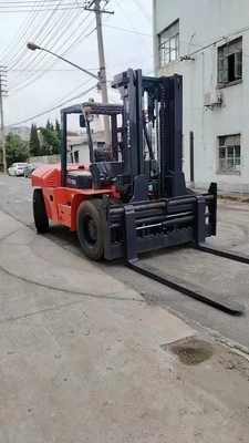 Aumente a eficiência do seu armazém com a empilhadeira HANGCH R100 e o comprimento do garfo de 1220 mm