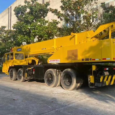 30TON Max. Carga de elevação Grão de camião usado NK250E-V NK300E-V para trabalhos pesados