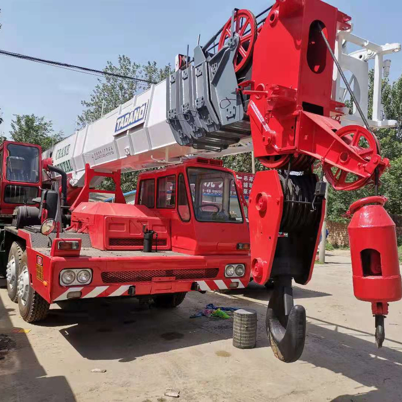 TG-500E Cranes de caminhões Cranes móveis QY25K QY25KA QY50KA QY50K QY70K QY70KA QY100K STC500 em Xangai
