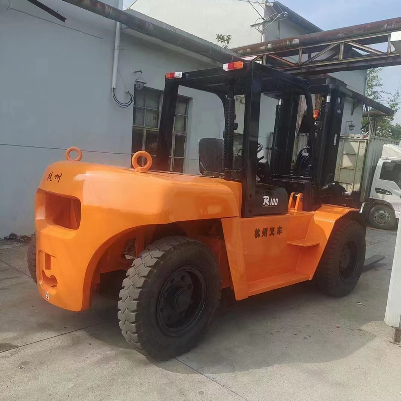 Aumente a eficiência do seu armazém com a empilhadeira HANGCH R100 e o comprimento do garfo de 1220 mm